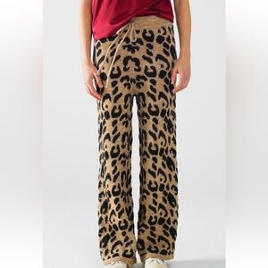 FABULOUS LEOPARD PRINT SOFT KNIT PANTS FROM PARIS FRANCE